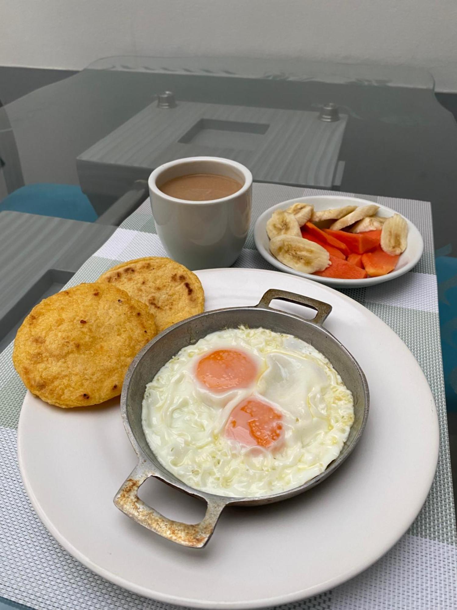 Hotel Quintas De Богота Екстериор снимка